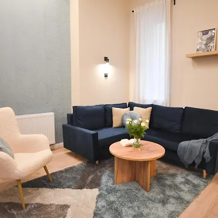 D.five Zoltan Street Appartement